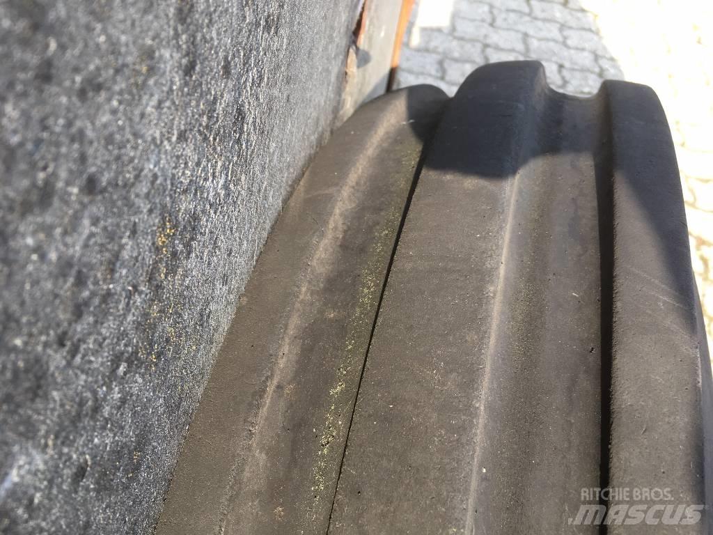 BKT 7.50 R 16 + velg Pneus, roues et jantes