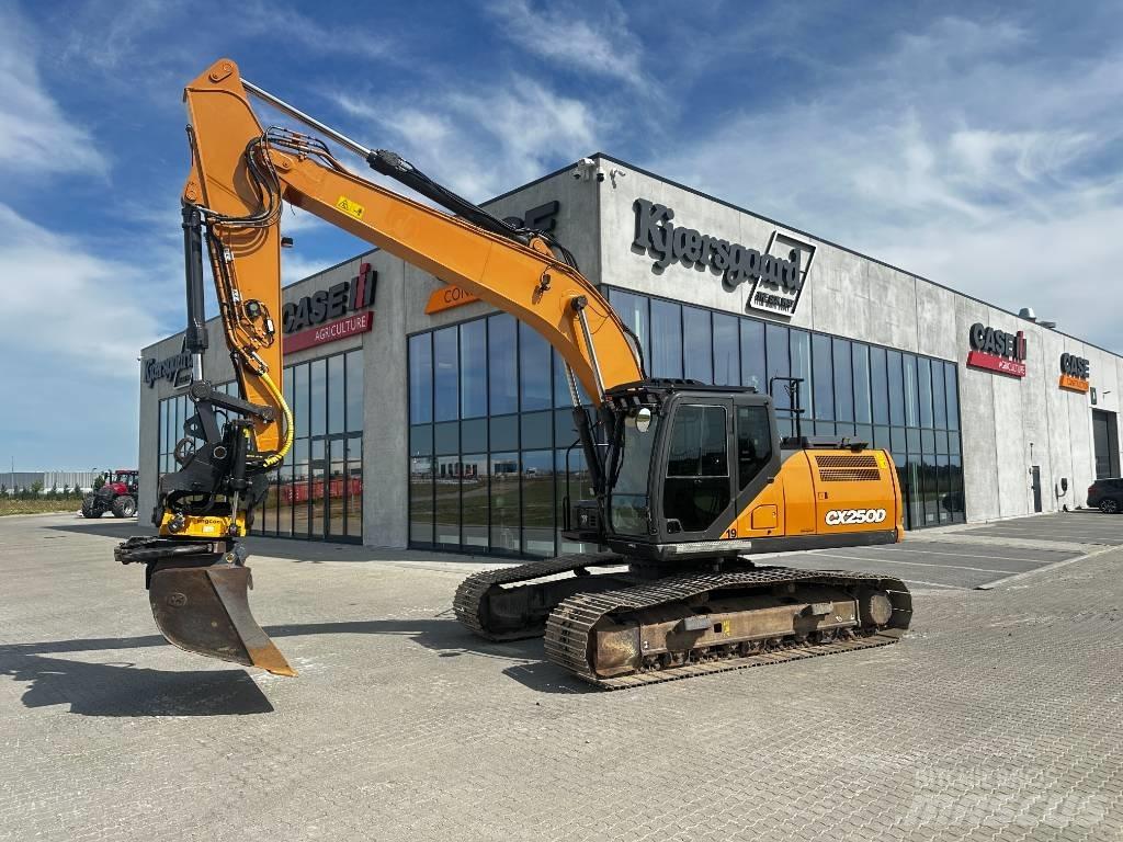 CASE CX 250 D Pelle sur chenilles
