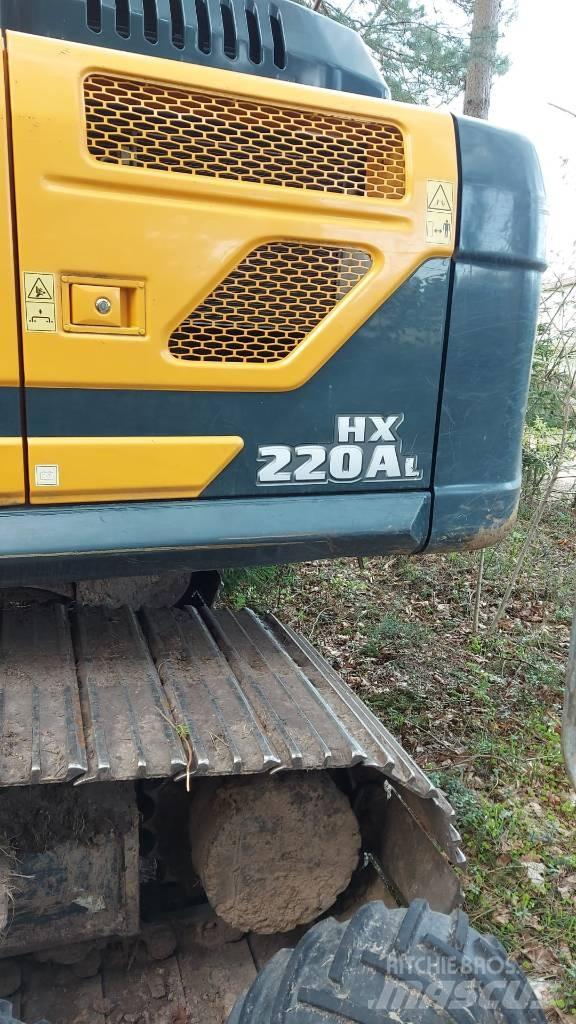 Hyundai HX220AL Pelle sur chenilles