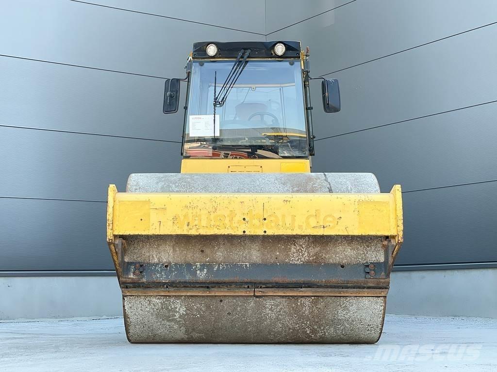 Bomag BW 213 DH-4 Rouleaux monocylindre