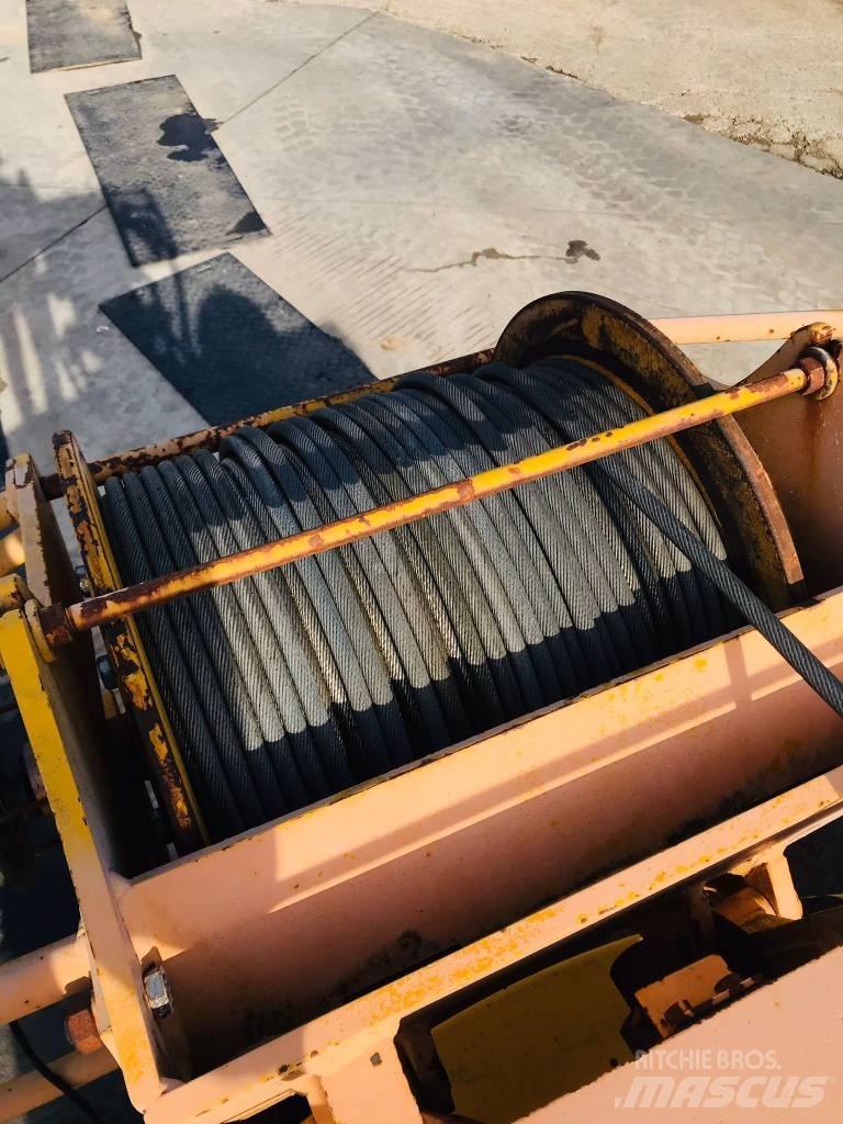 Sennebogen S 613 M Pelle sur pneus