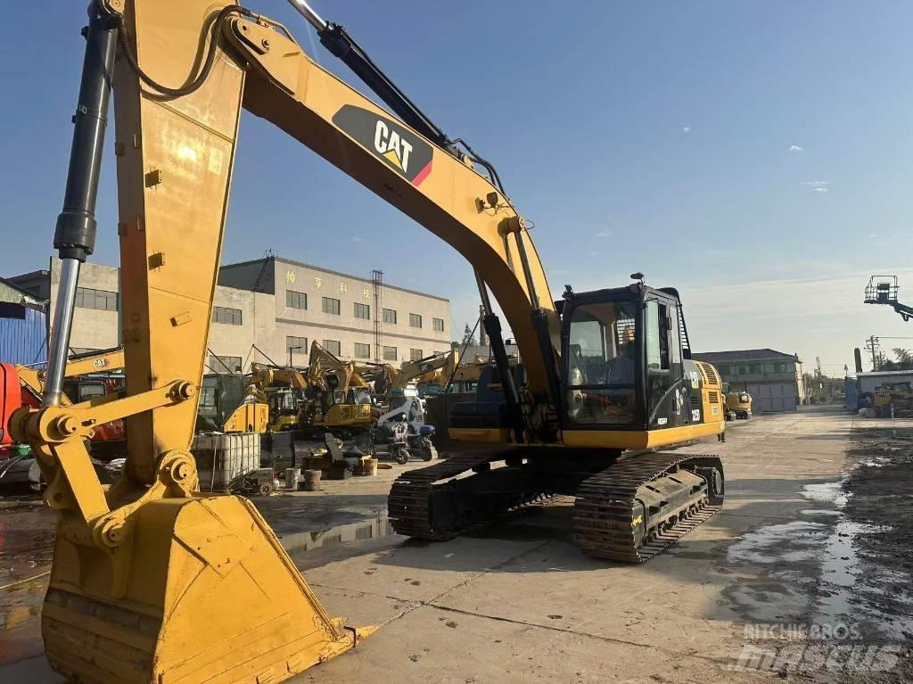 CAT 325 D L Pelle sur chenilles