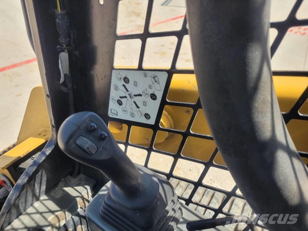 CAT 259 D3 Chargeuse compacte
