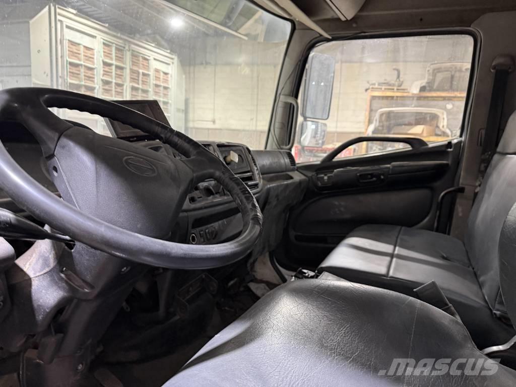 Hino 338 Camion poubelle