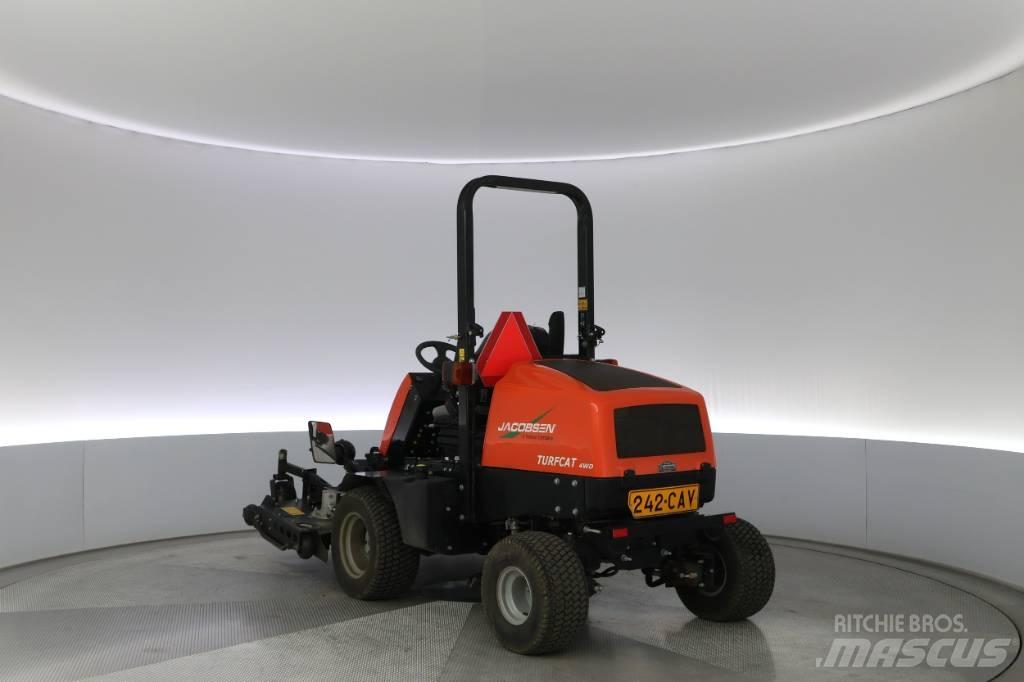 Jacobsen Turfcat Tondeuses montées
