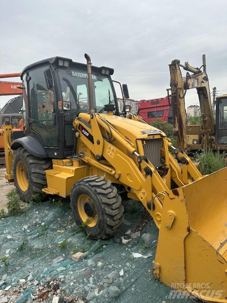 CAT 420 F Tractopelle