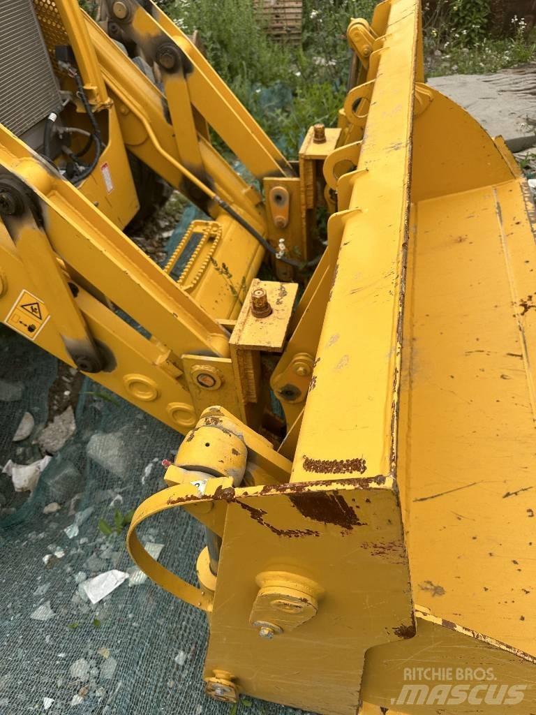 CAT 420 F Tractopelle