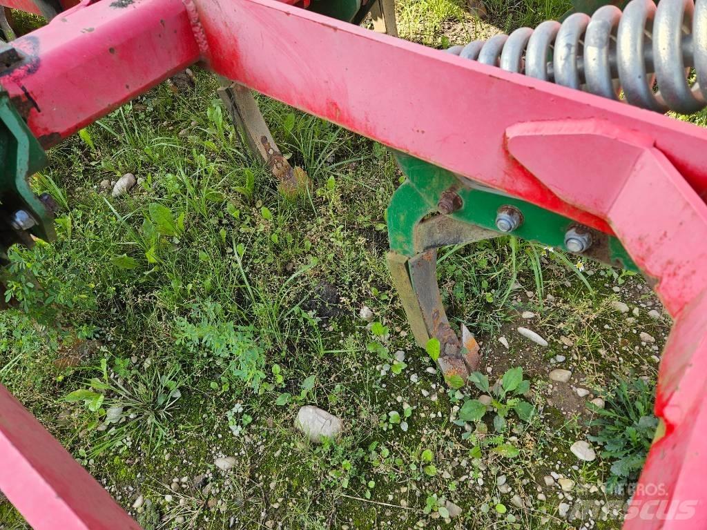 Unia Cross L 300 Charrue à dents
