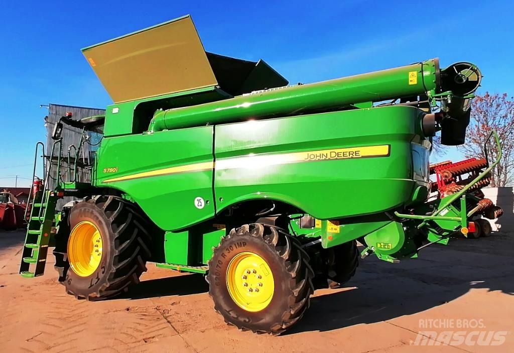 John Deere S780i Moissonneuse batteuse