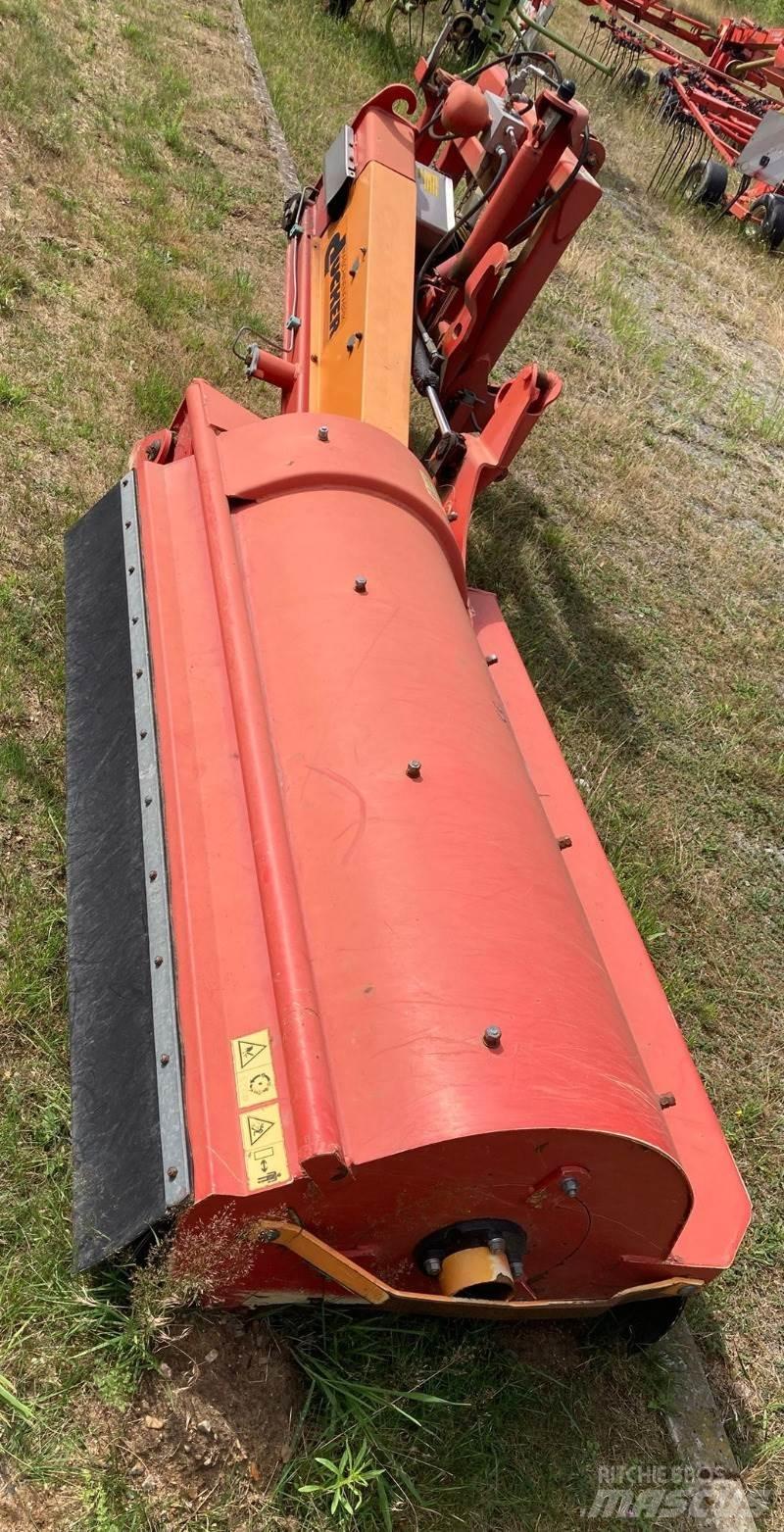 Dücker USM 18 Autres matériels de fenaison