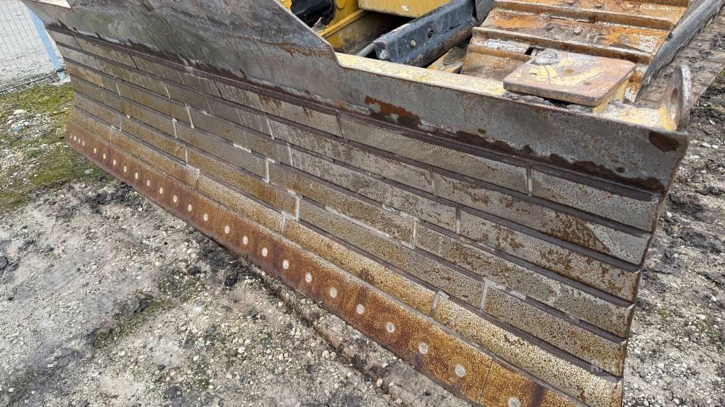 CAT D 6 N LGP Bouteurs sur chenilles