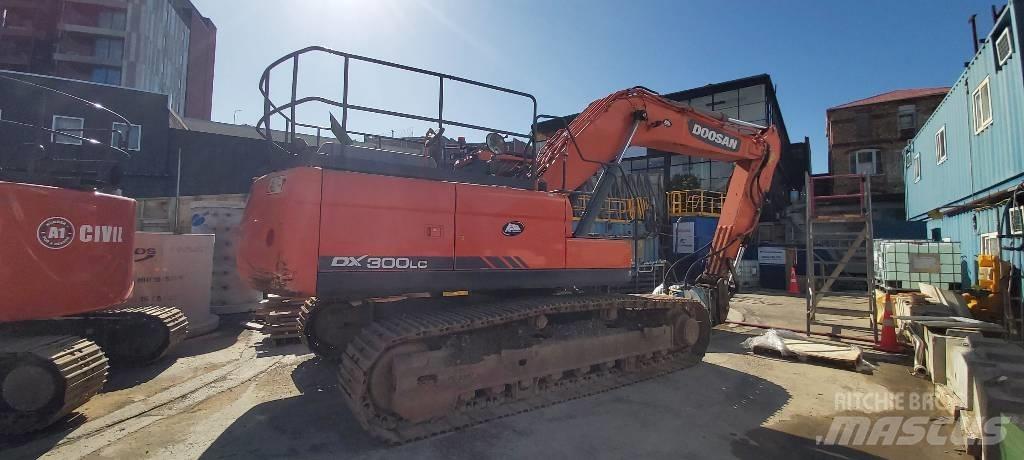 Doosan DX 300 LC Pelle sur chenilles