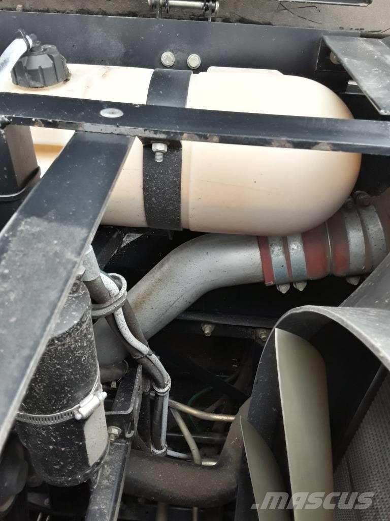 New Holland CX 8060 Moissonneuse batteuse