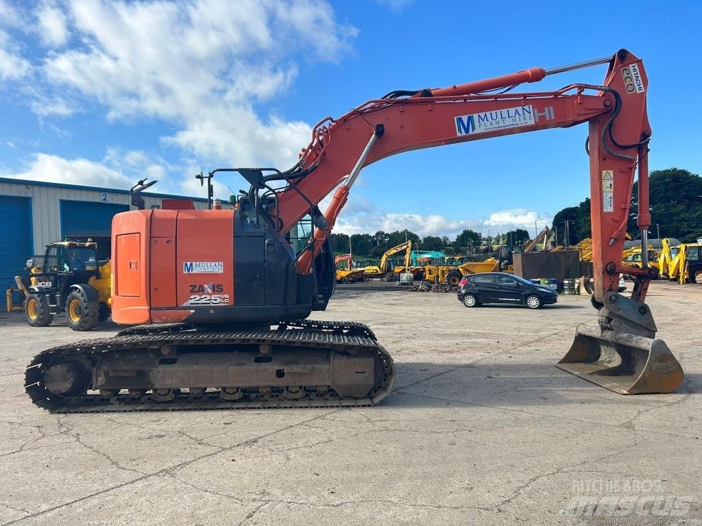Hitachi ZX225 USLC-6 Pelle sur chenilles