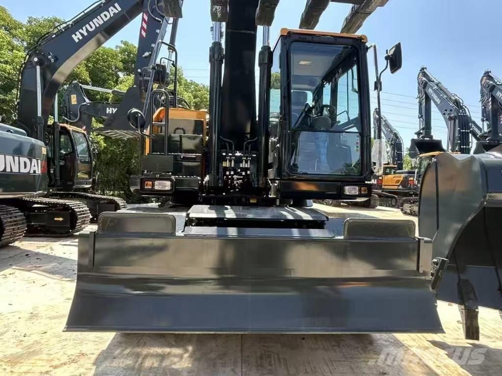 Hyundai HW 210 A Pelle sur pneus
