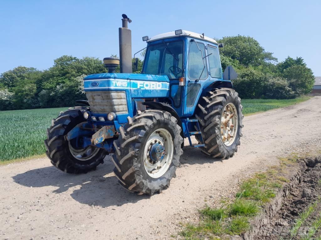Ford TW 15 Tracteur