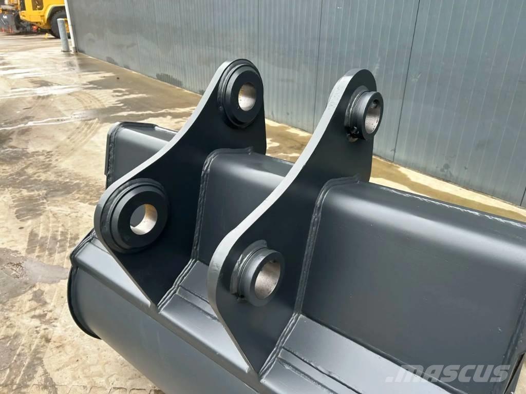 Hitachi ZX225 - 1.40m Godet