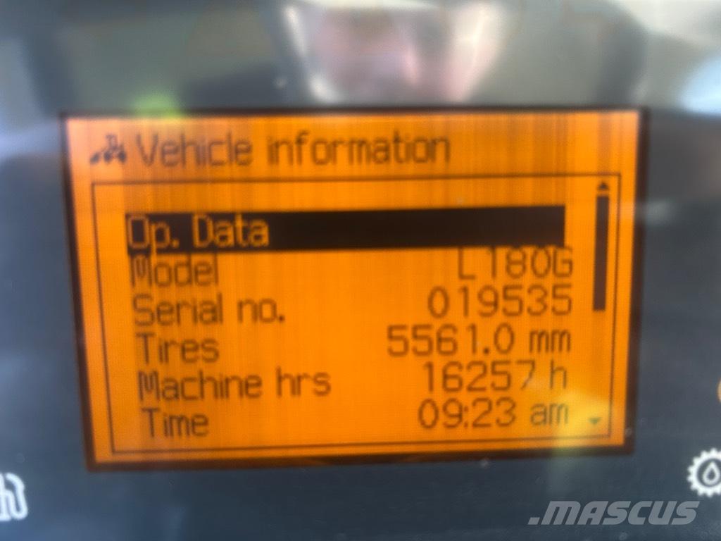 Volvo L180 Chargeuse sur pneus