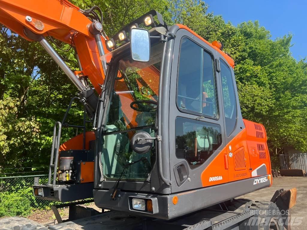 Doosan DX 165 W-5 Pelle sur pneus
