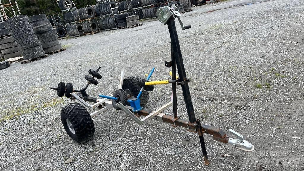 Båtvagn Fyrhjuling Autre remorque agricole