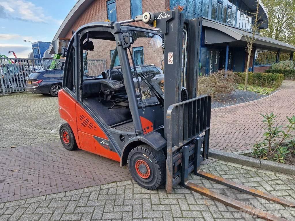 Linde H25D-02 Chariots diesel