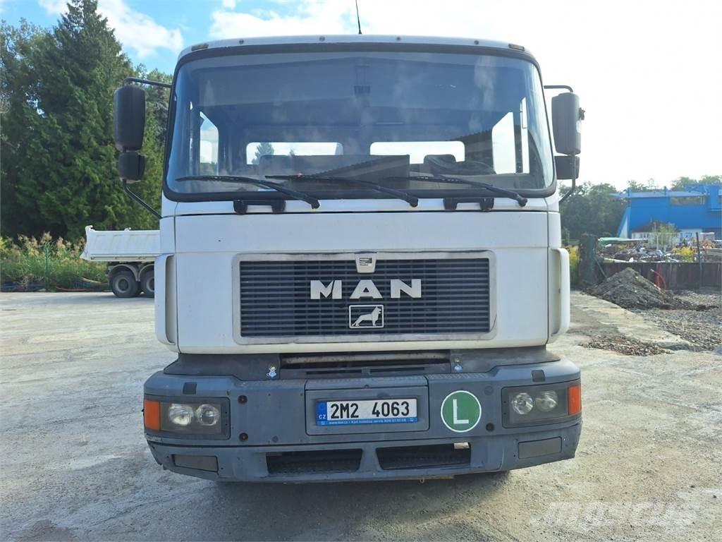 MAN 26.403 6X2 Châssis cabine
