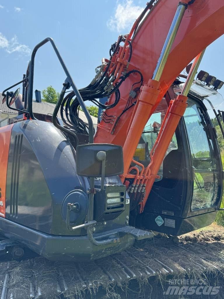 Hitachi ZX135USBL-6 Pelle sur chenilles