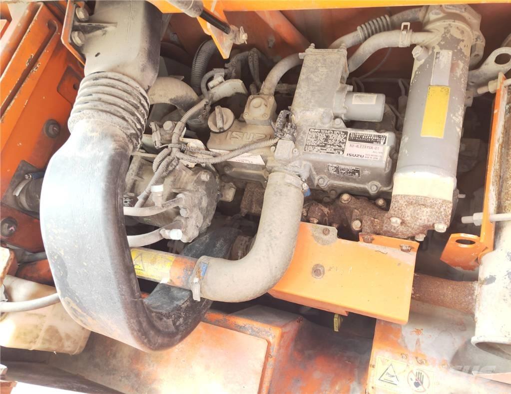 Hitachi ZX75US-3 Mini pelle 7t-12t