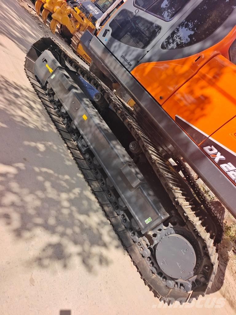 Doosan DX 225LC-9C Pelle sur chenilles