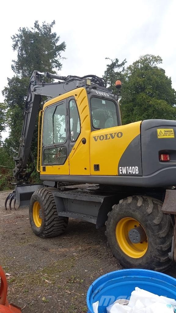 Volvo EW 140 B Pelle sur pneus