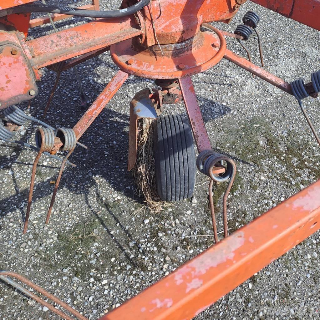 Kuhn GF 6301 M H Rateau faneur