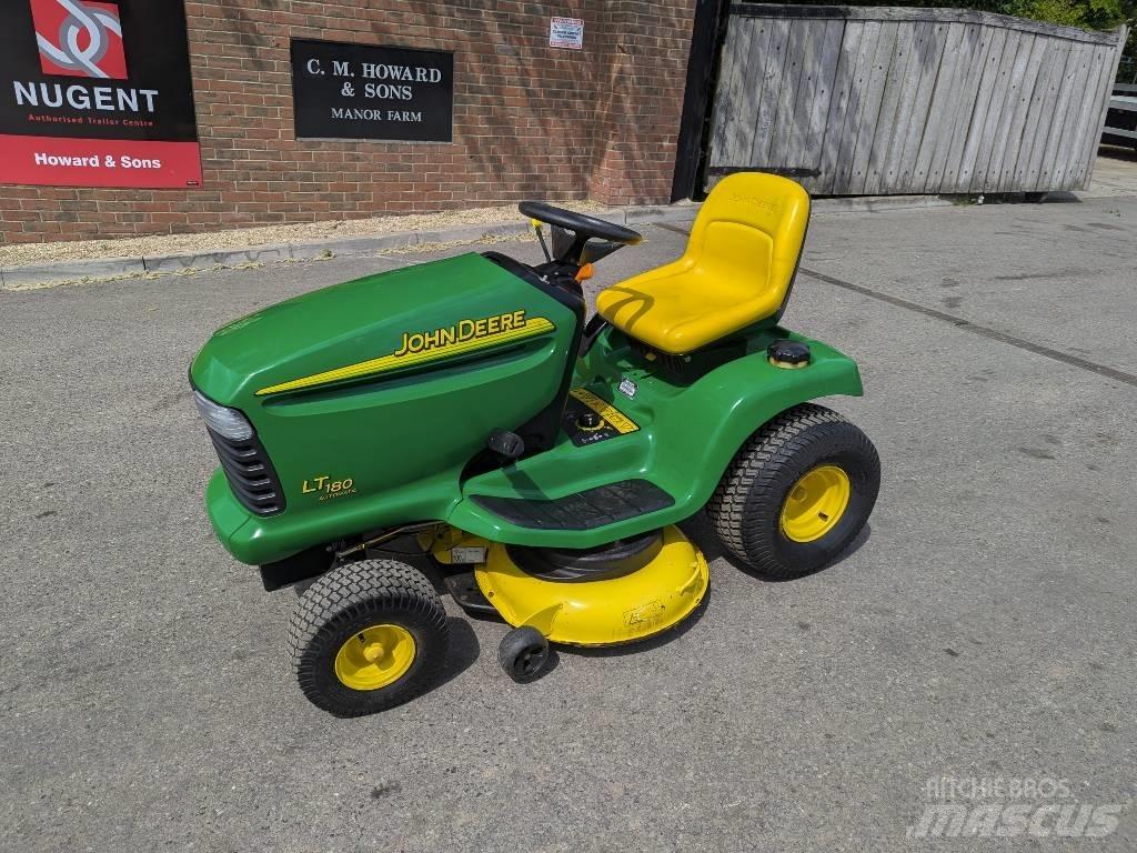 John Deere LT 180 Tondeuses montées