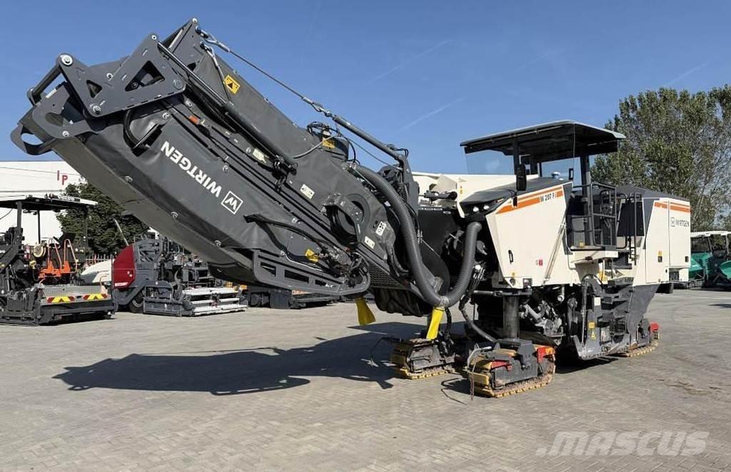 Wirtgen W 207 Fi Fraiseuse à froid