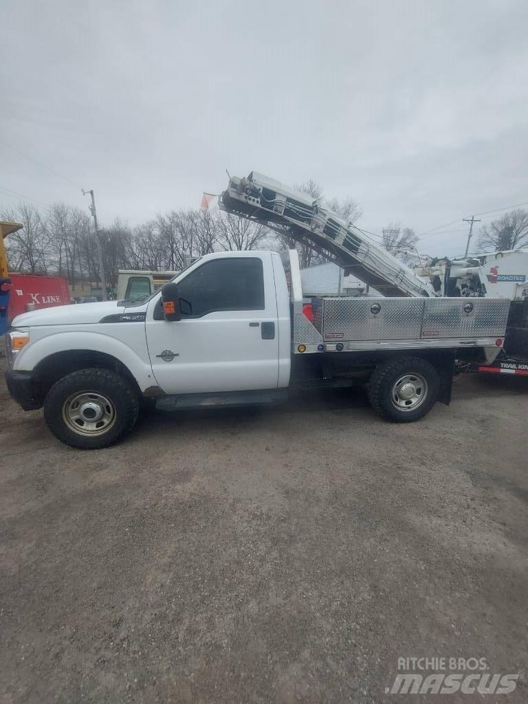 Ford F350 Autre fourgon / utilitaire