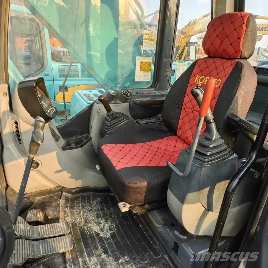 Kobelco SK 200 Pelle sur chenilles