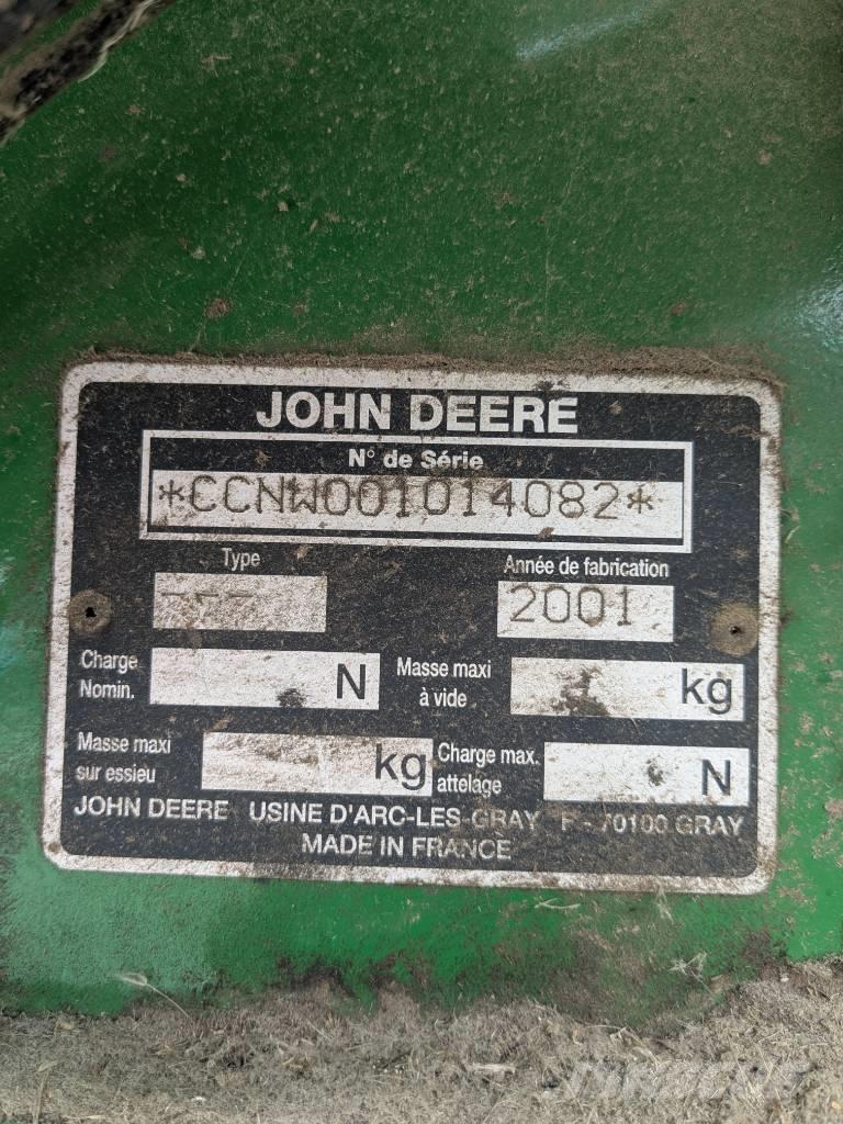 John Deere 575 Presse à balle ronde