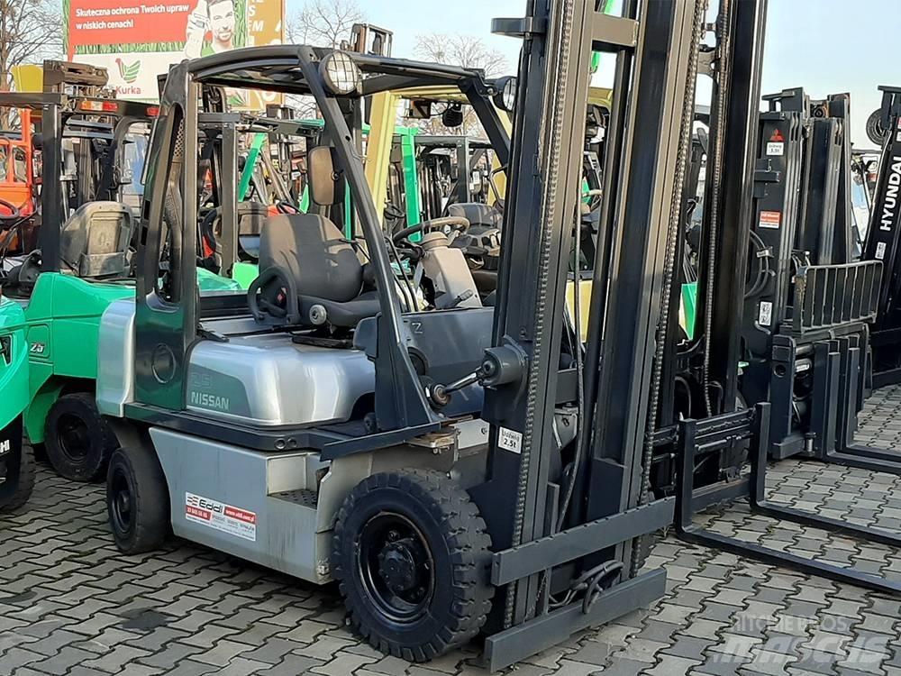 Nissan Y1D2A25Q Chariots diesel