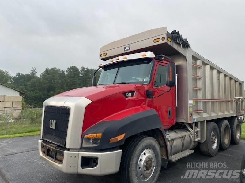 CAT CT 660 Camion benne