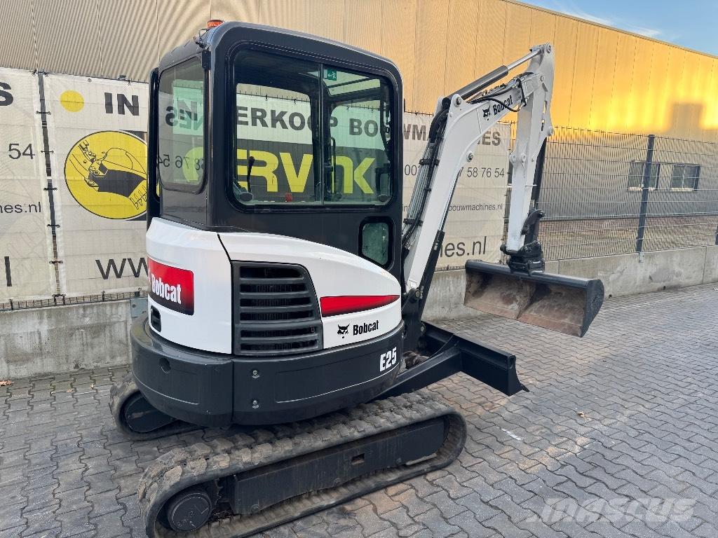 Bobcat E25 Mini pelle < 7t