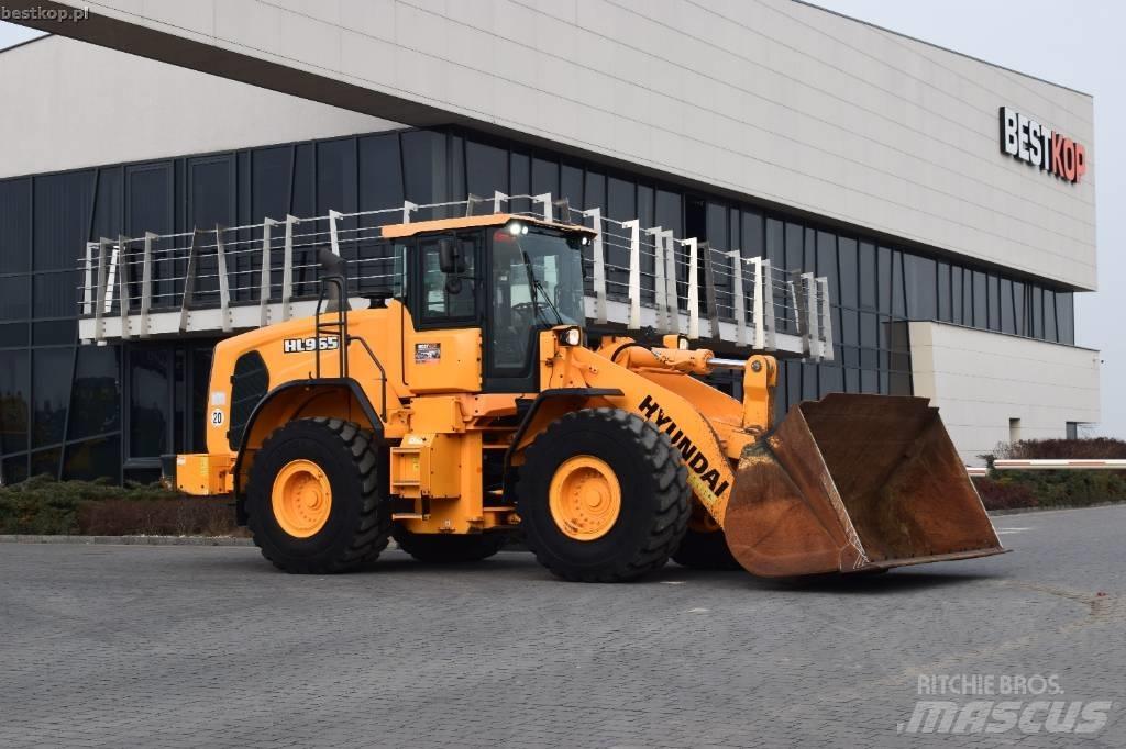 Hyundai HL 965 Chargeuse sur pneus