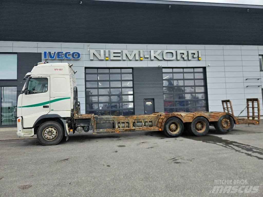 Volvo FH12 8x4 Camions de transport de machines forestières
