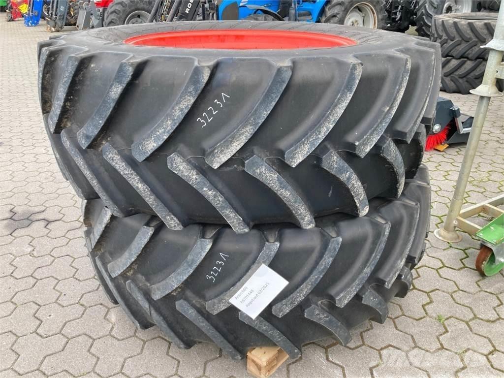 Mitas 2x 650/65R42 Autres équipements pour tracteur