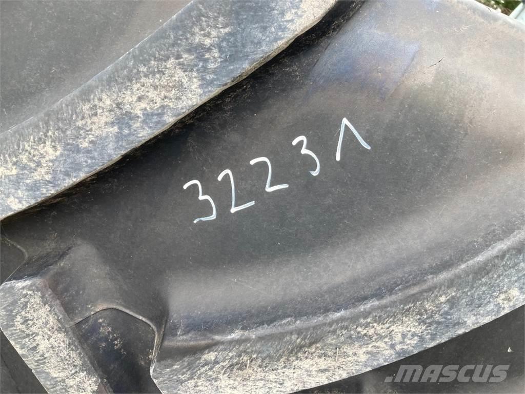 Mitas 2x 650/65R42 Autres équipements pour tracteur