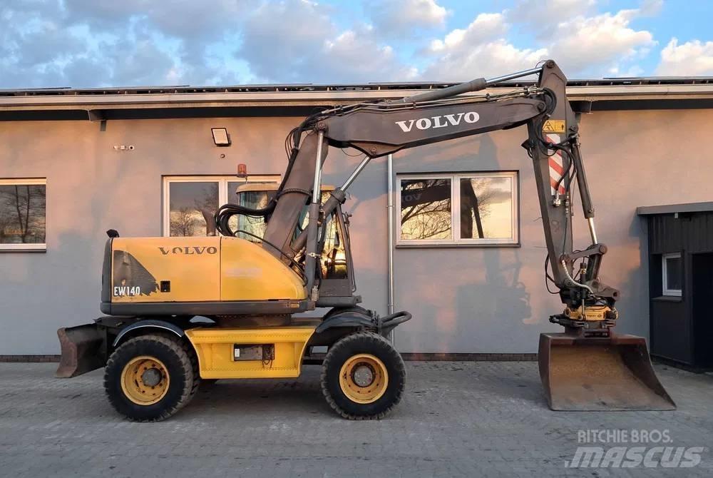 Volvo EW 140 Pelle sur pneus
