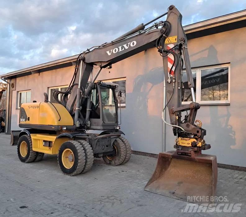 Volvo EW 140 Pelle sur pneus