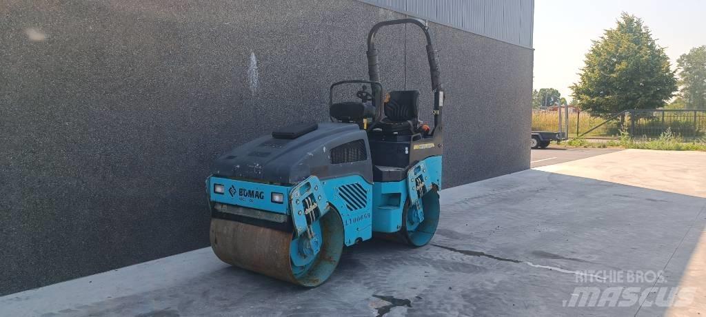 Bomag BW 100 AD-4 Rouleaux tandem