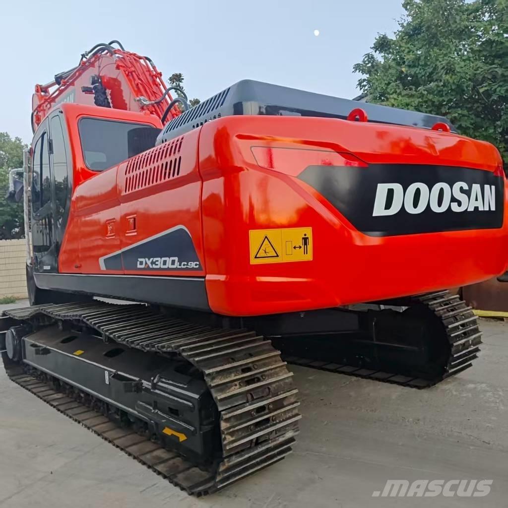 Doosan DX 300 LC Pelle sur chenilles