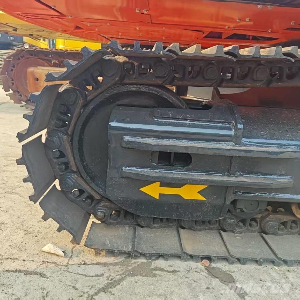 Doosan DX 300 LC Pelle sur chenilles
