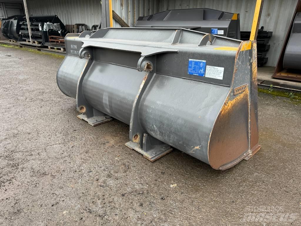 Volvo 1.6m Bucket Godet