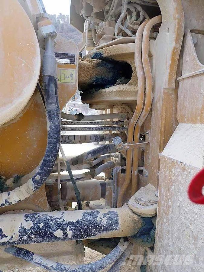 CAT 988K Chargeuse sur pneus